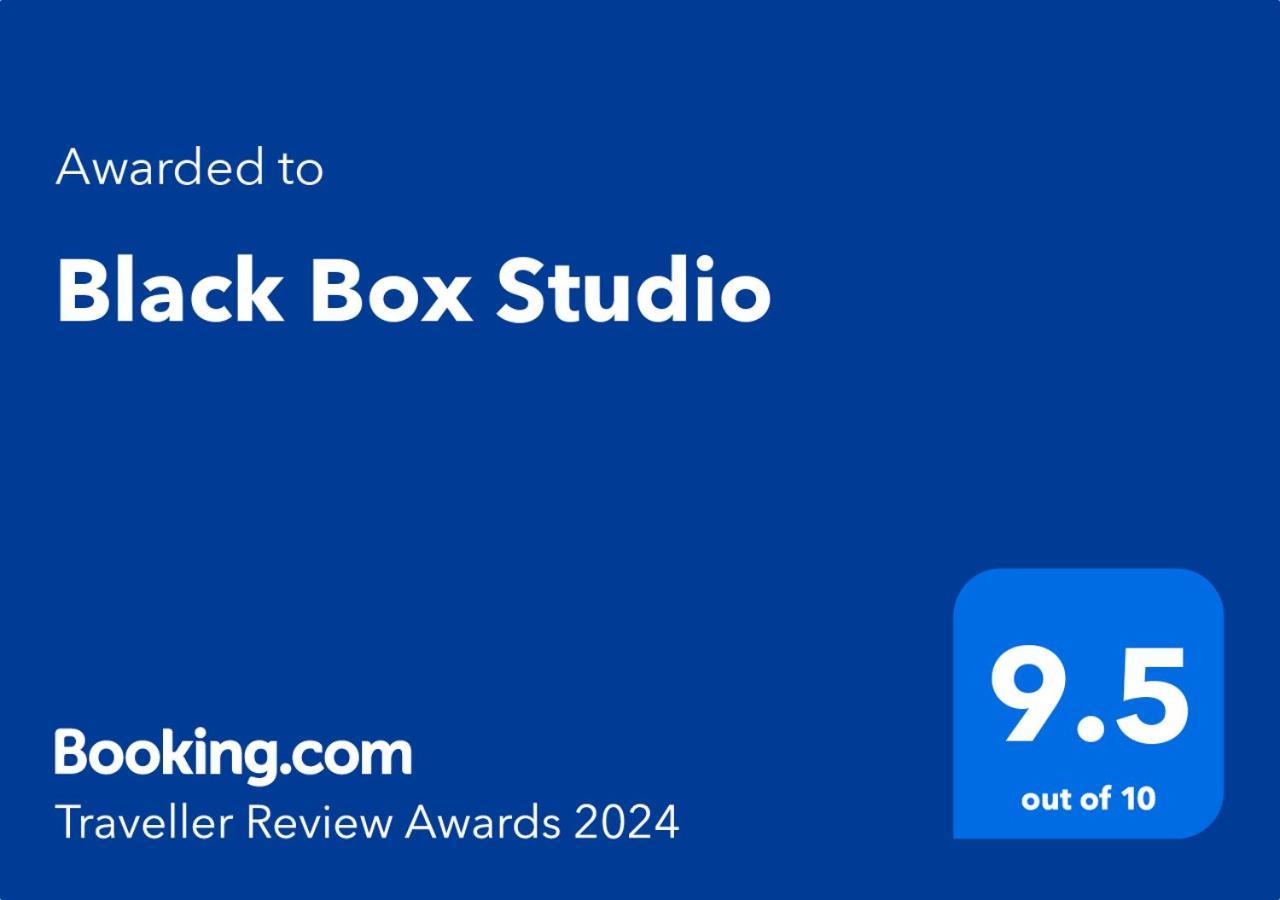 Black Box Studio 스몰랸 외부 사진