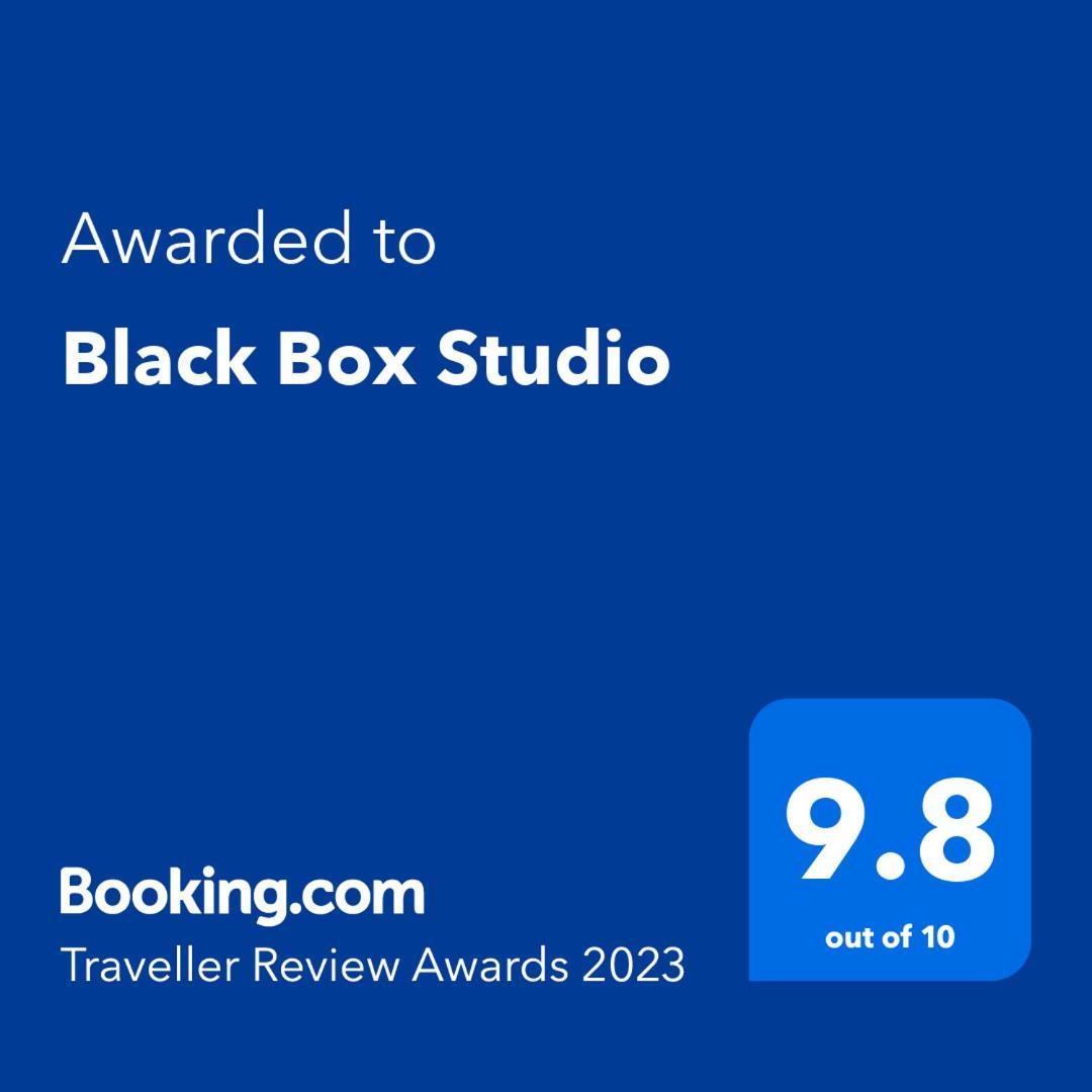Black Box Studio 스몰랸 외부 사진
